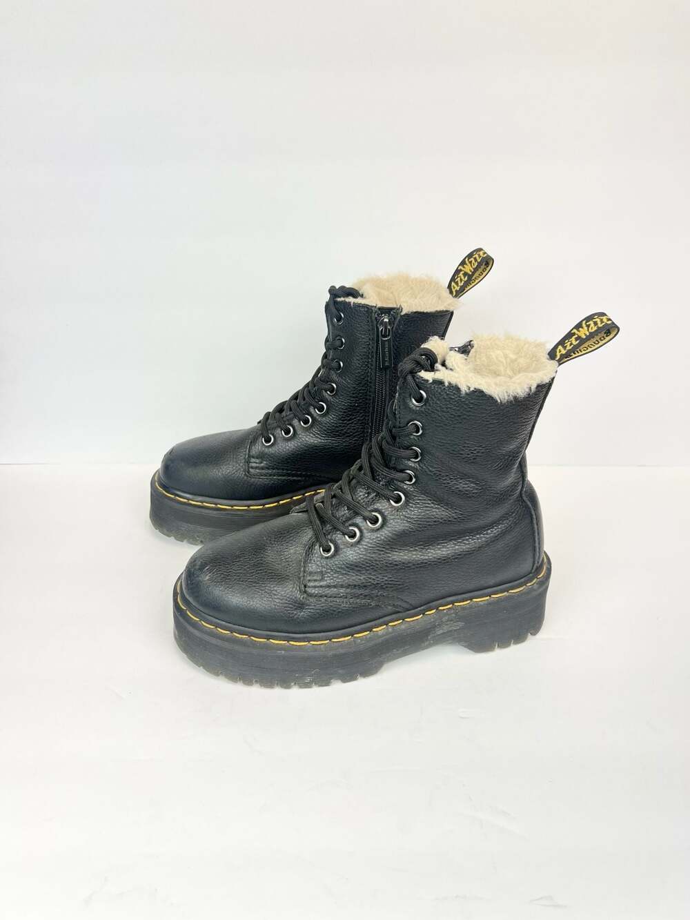 Dr. Martens Jadon FL Black Leather Faux Fur Lined Platform Boots Women’s Size 6